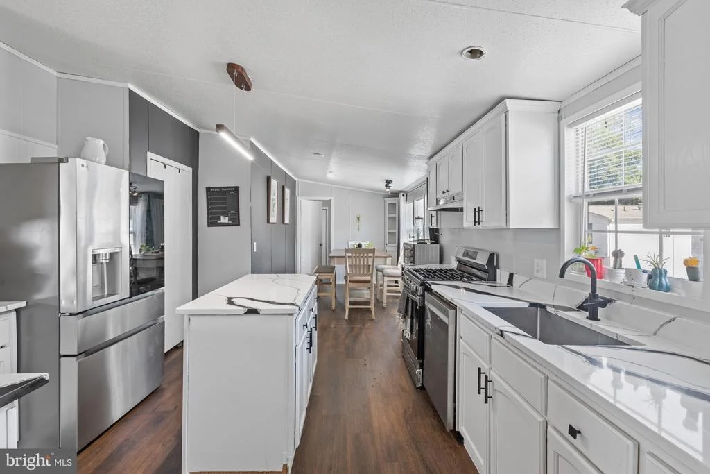 Photo of 43 MIDWAY AVENUE