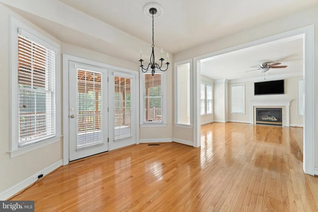 Photo of 16505 MURRAY PLACE