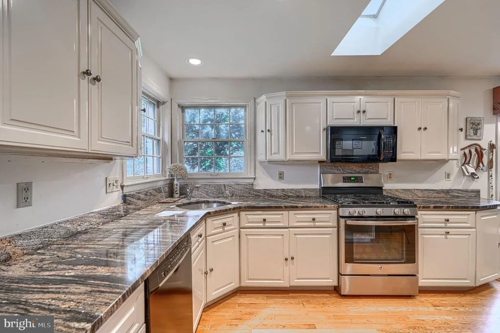 Photo of 16331 MARKOE