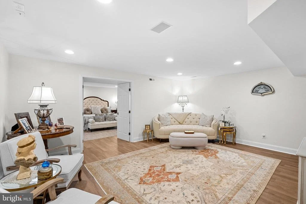 Photo of 15064 BARLOW DRIVE