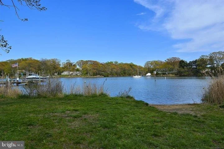 Photo of 1292 SWAN DRIVE