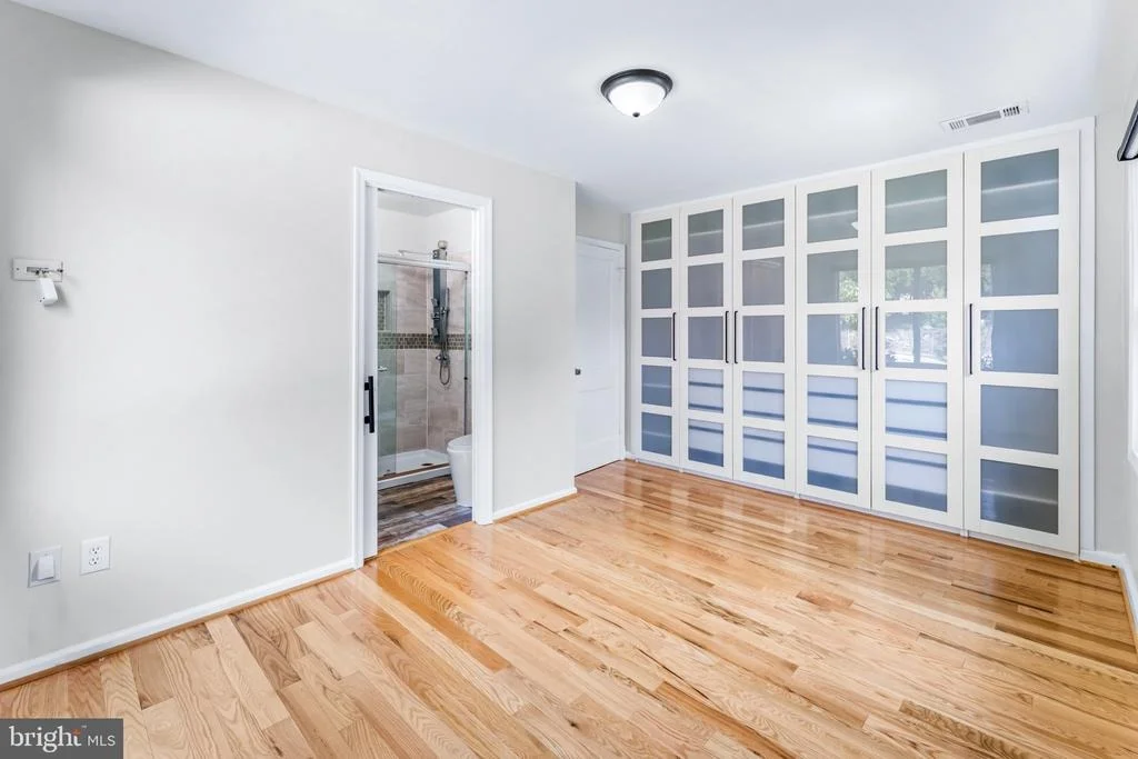Photo of 6015 FOREST ROAD
