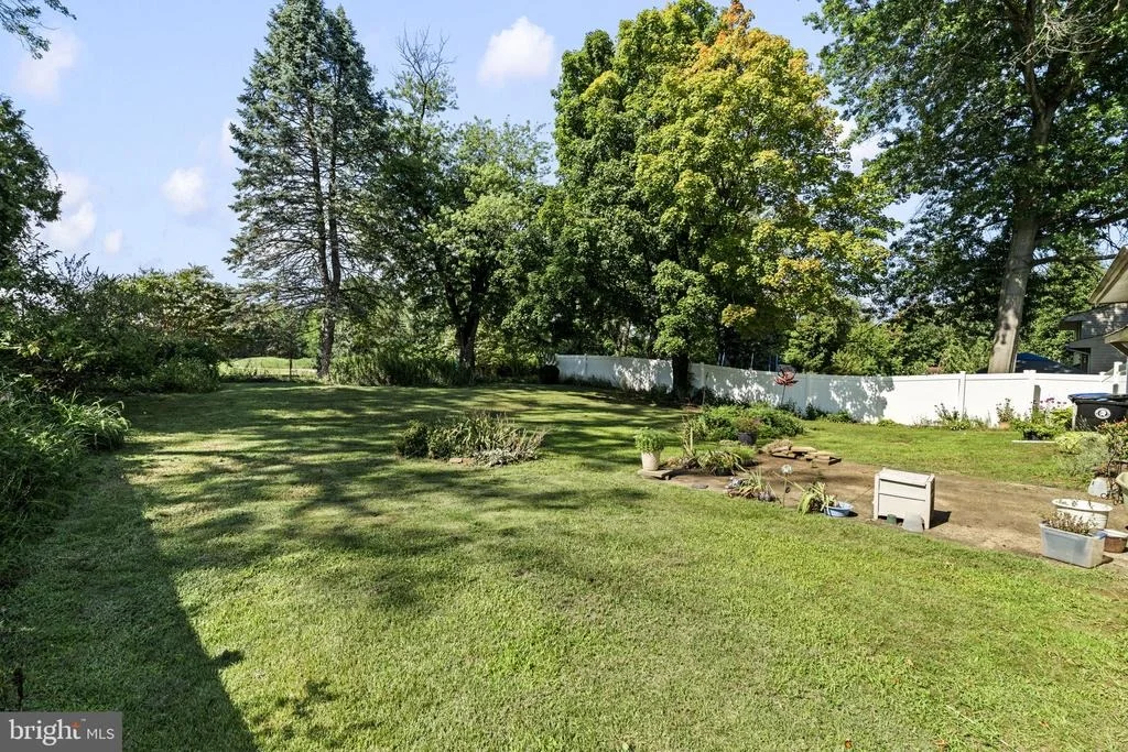Photo of 440 WILLOW DRIVE