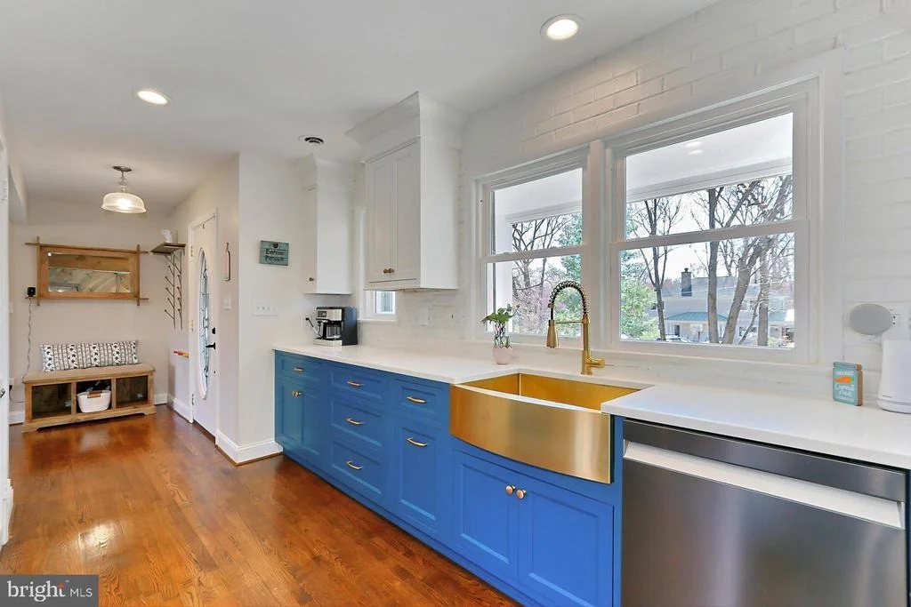 Photo of 4221 SAINT JEROME DRIVE