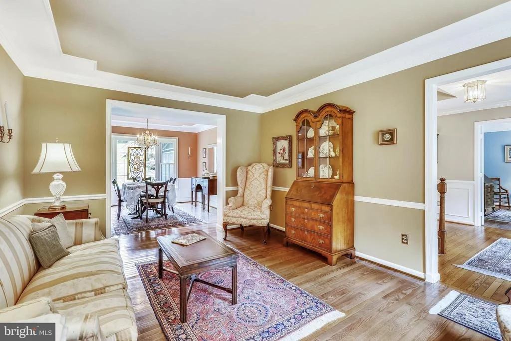 Photo of 9905 MAINSAIL DRIVE