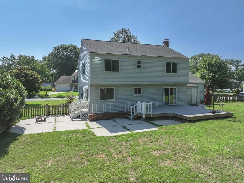 Photo of 8327 SAIL COURT
