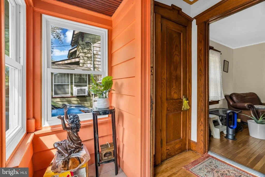 Photo of 1281 LONGFELLOW AVE