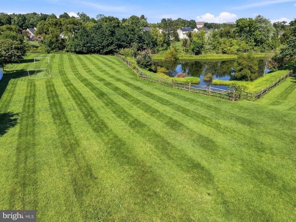 Photo of 2124 CAISSON ROAD