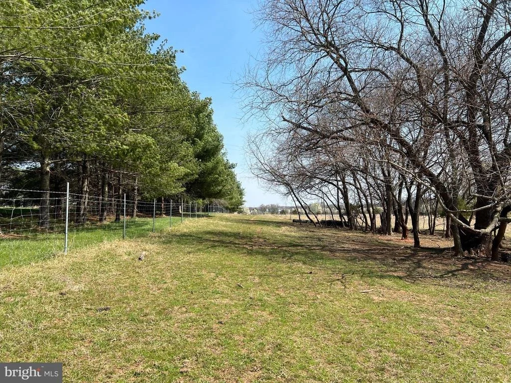 Photo of 15604 GLEN ELLA
