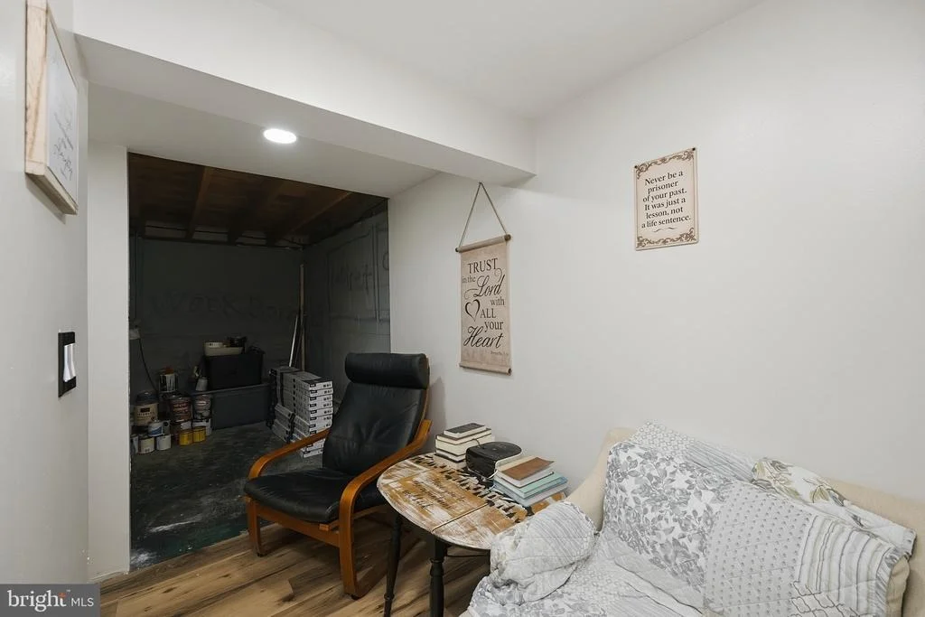 Photo of 104 D STREET