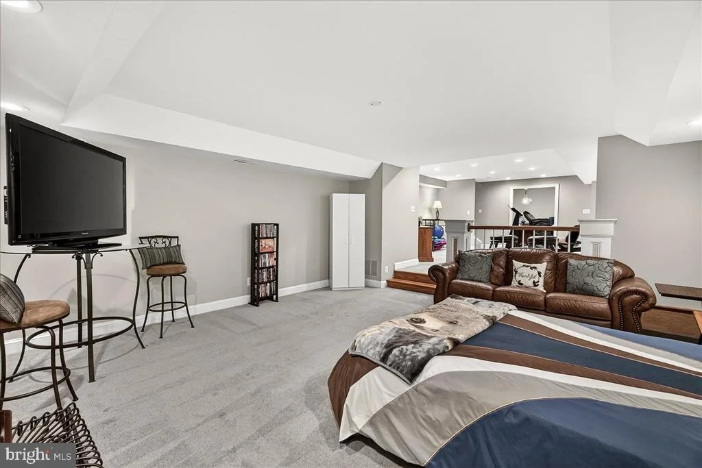 Photo of 6434 BELLEVUE PLACE