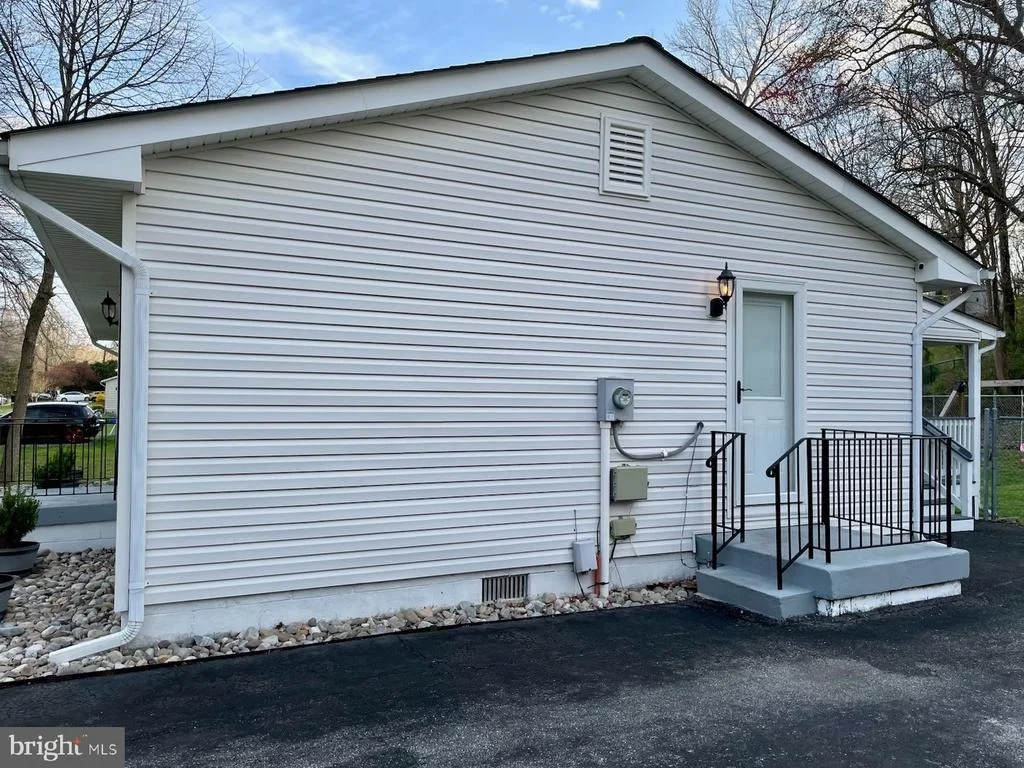 Photo of 15 WILLOW LANE