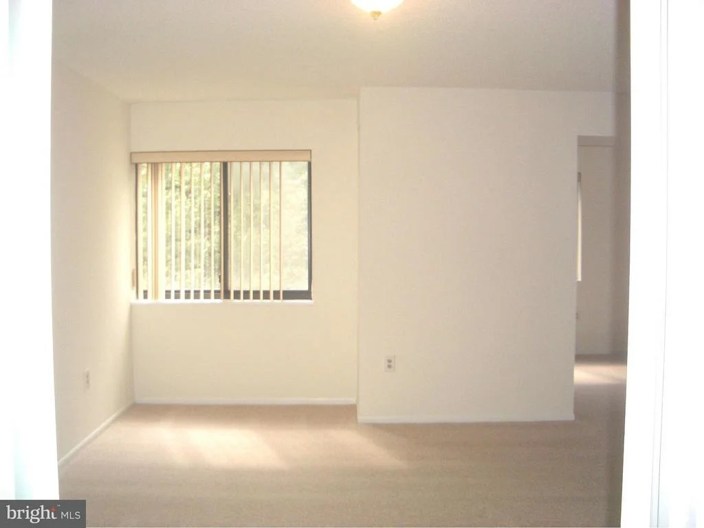 Photo of Unit 3718 at 15115 INTERLACHEN DRIVE