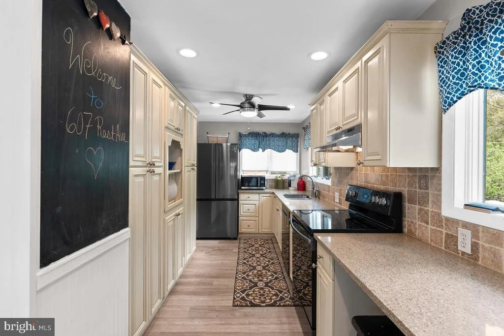 Photo of 607 REST AVENUE