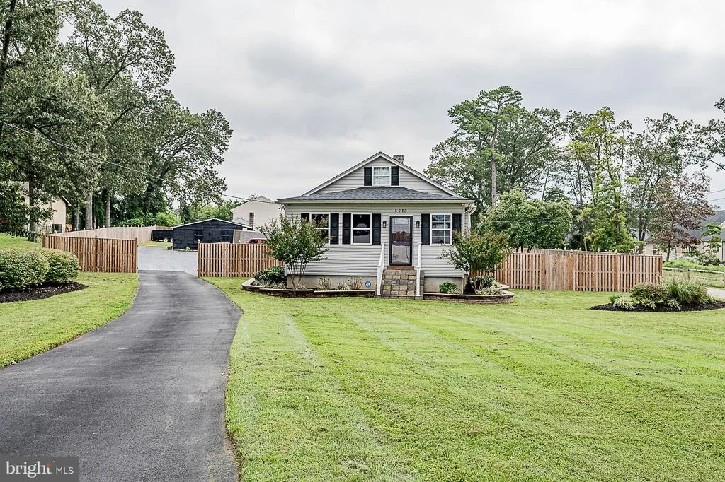 Photo of 8013 TELEGRAPH ROAD