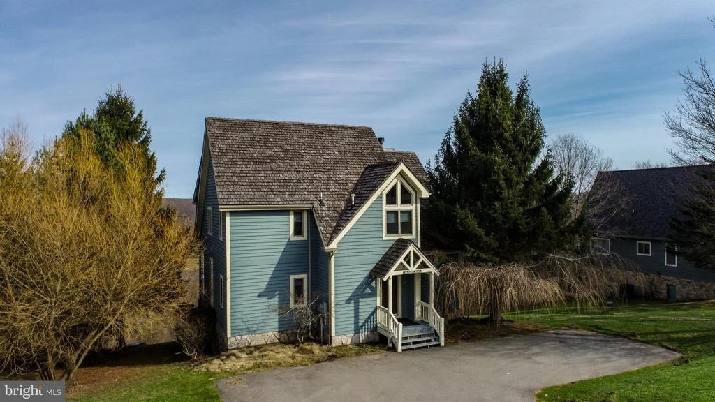 Photo of 110 HIGHLINE DRIVE