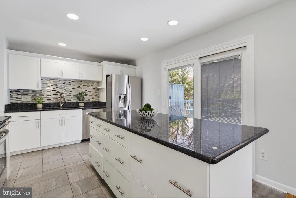 Photo of 6535 OLD CHESTERBROOK ROAD