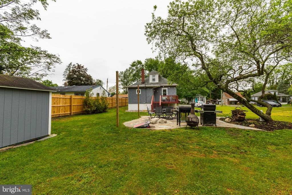 Photo of 27 ELM AVENUE