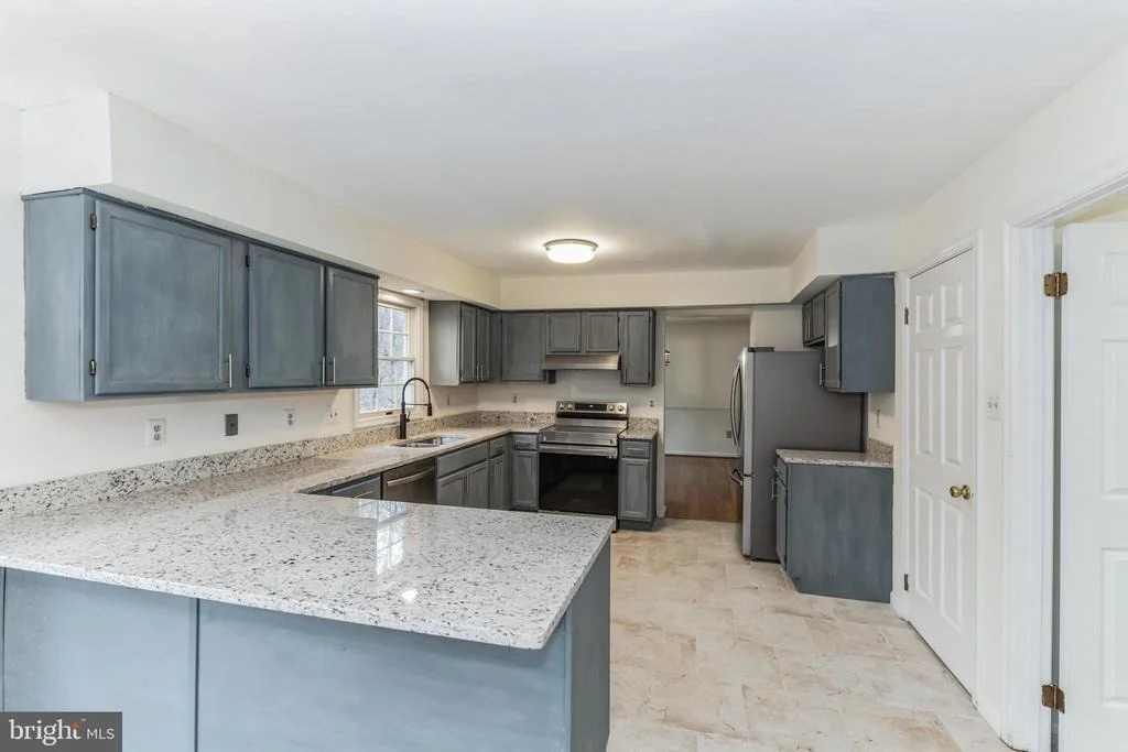 Photo of 8000 SENECA VIEW DRIVE