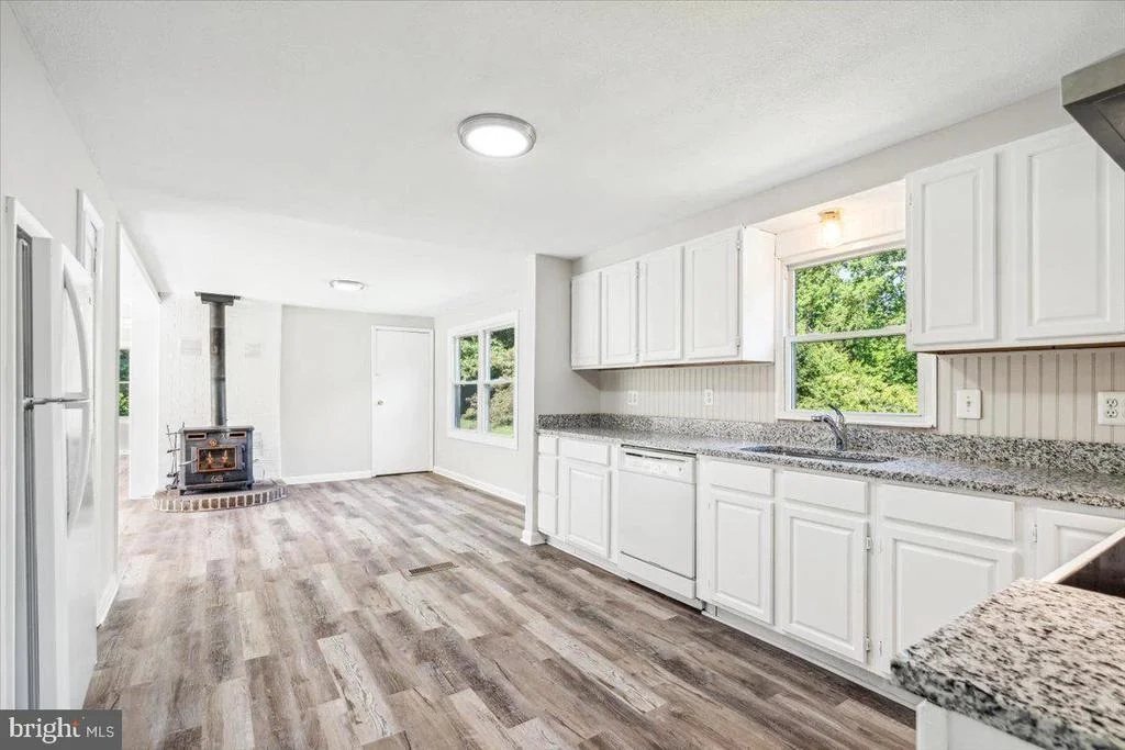 Photo of 6347 DAVIS ROAD