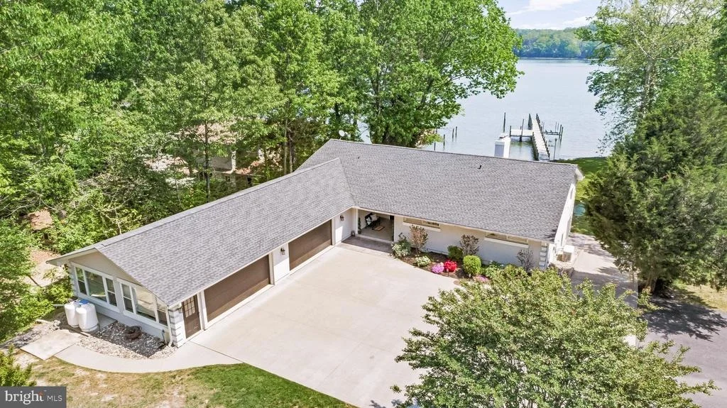 Photo of 2031 INDIAN CIRCLE
