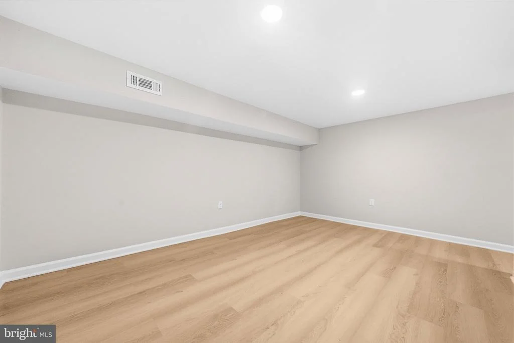 Photo of 303 67TH PLACE