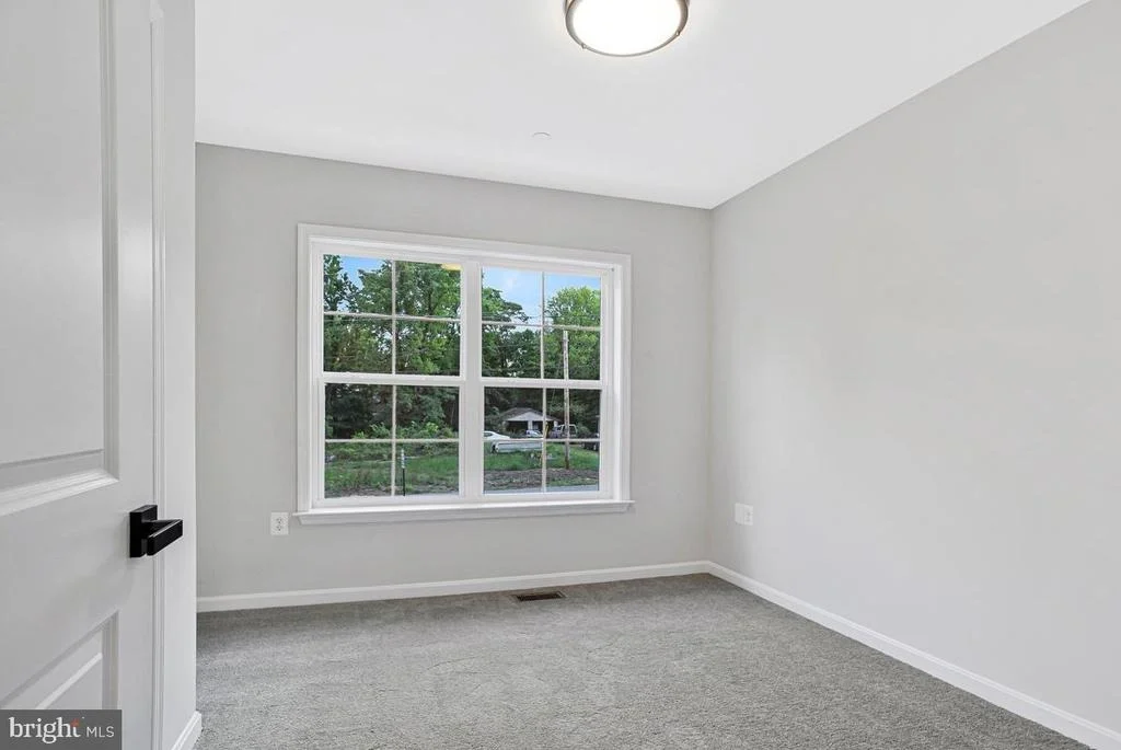 Photo of 10 POPLAR LANE