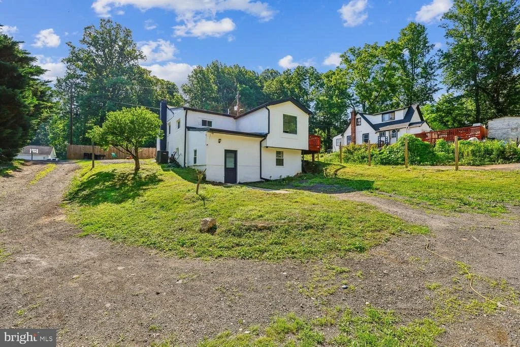 Photo of 19104 CHANDLEE MILL ROAD