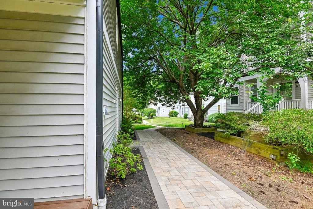 Photo of 7236 RIDING HOOD CIRCLE SE