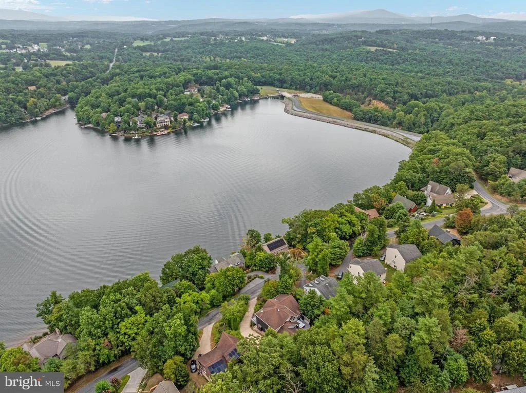 Photo of 111 WATERSIDE LANE