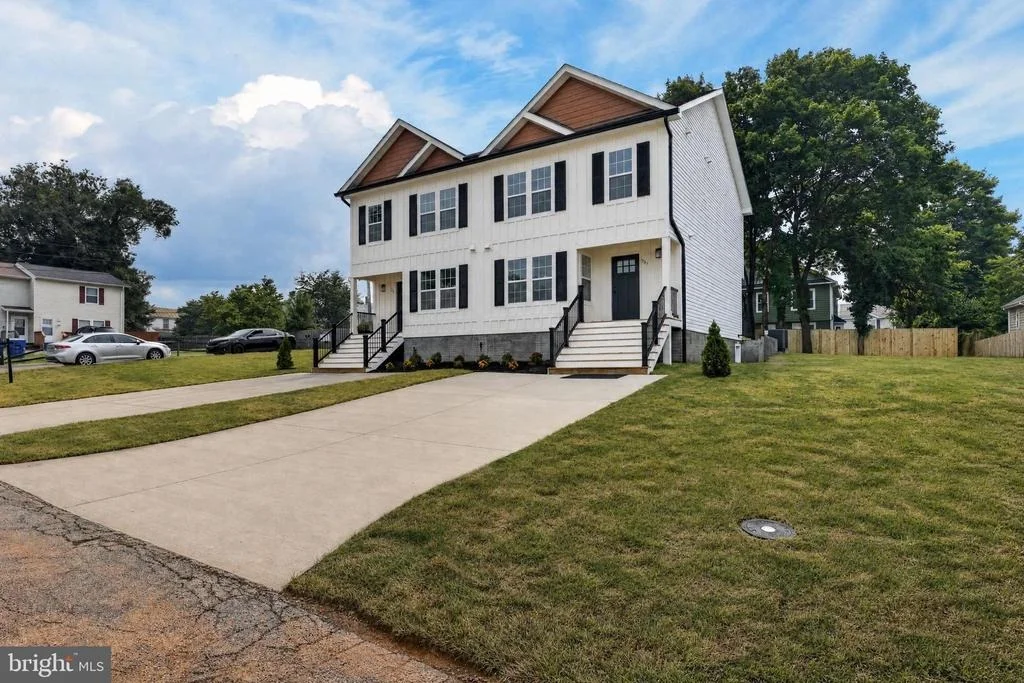 Photo of 231 MOSBY LANE