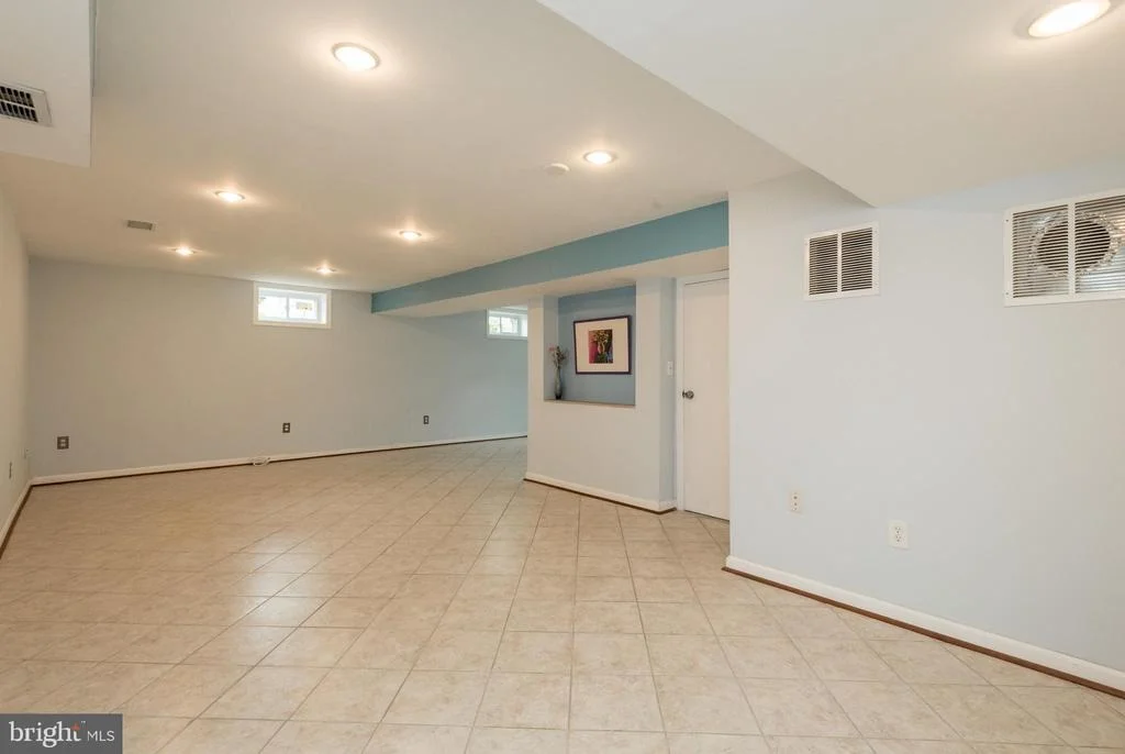 Photo of 129 HEDGEWOOD DRIVE