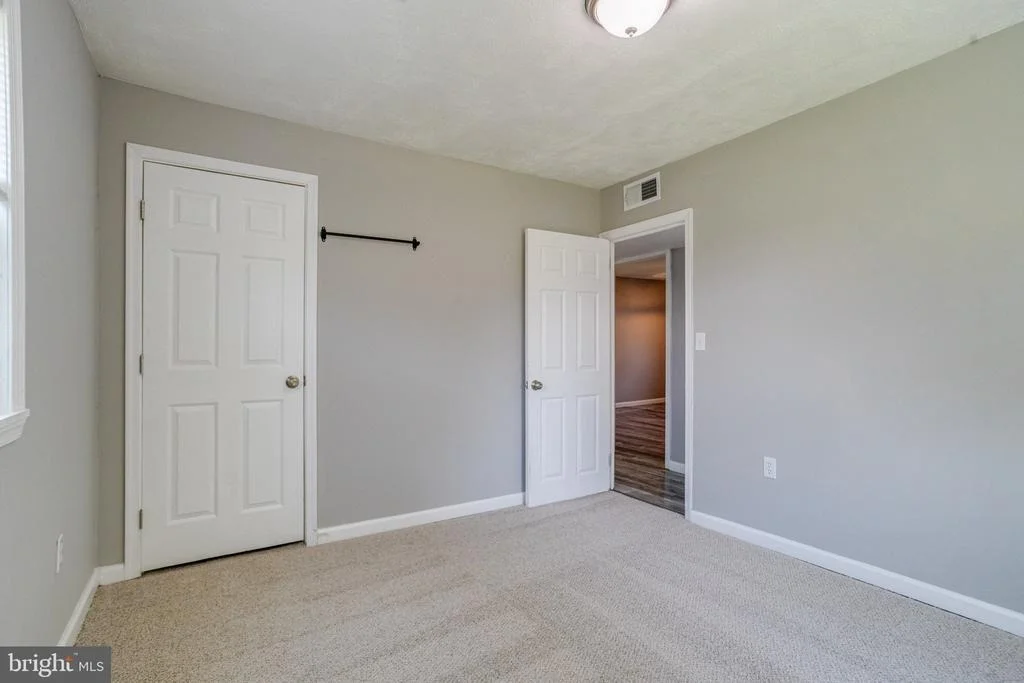 Photo of 215 GLIDER DRIVE