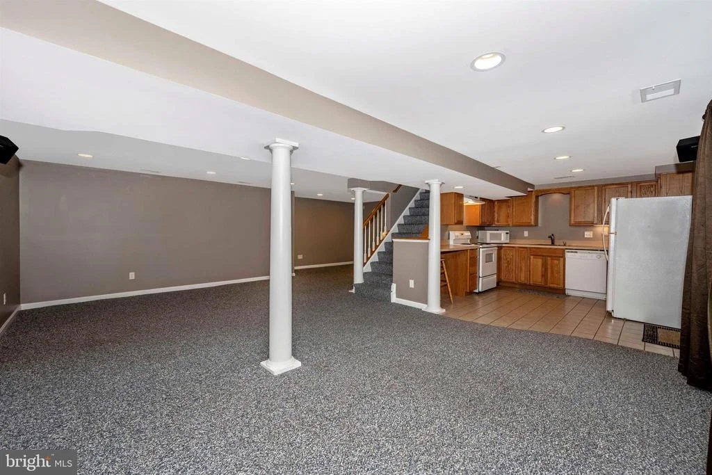 Photo of 25805 RIDGE ROAD