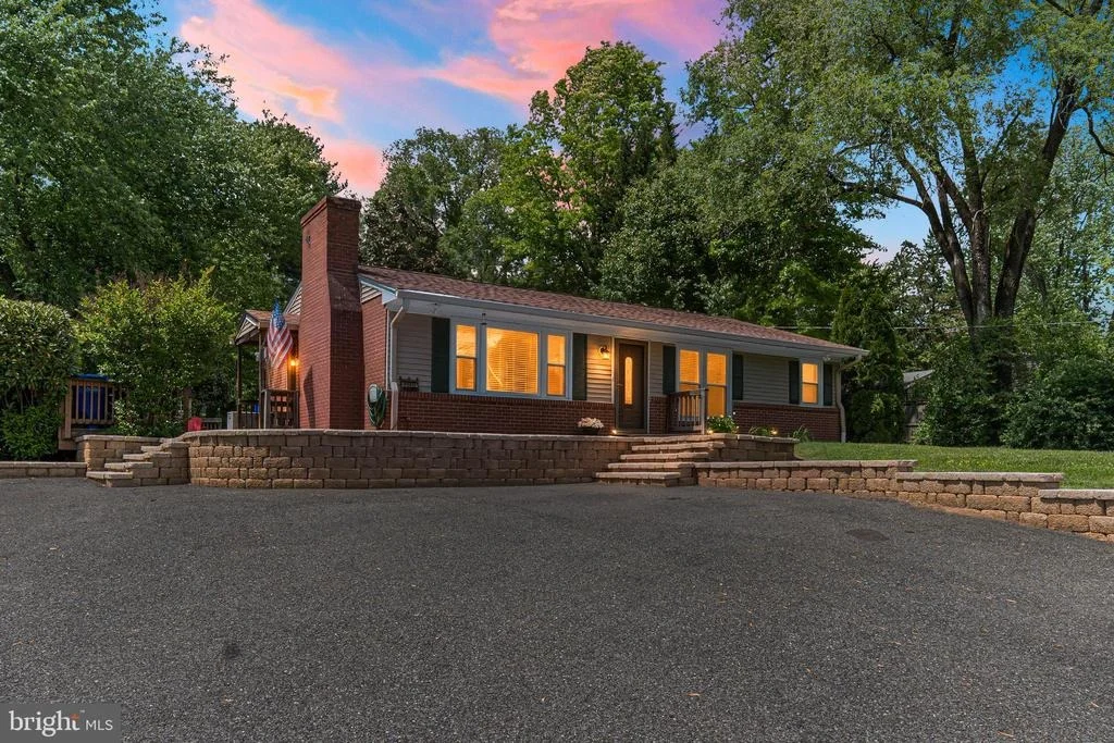 Photo of 26800 HOWARD CHAPEL DRIVE