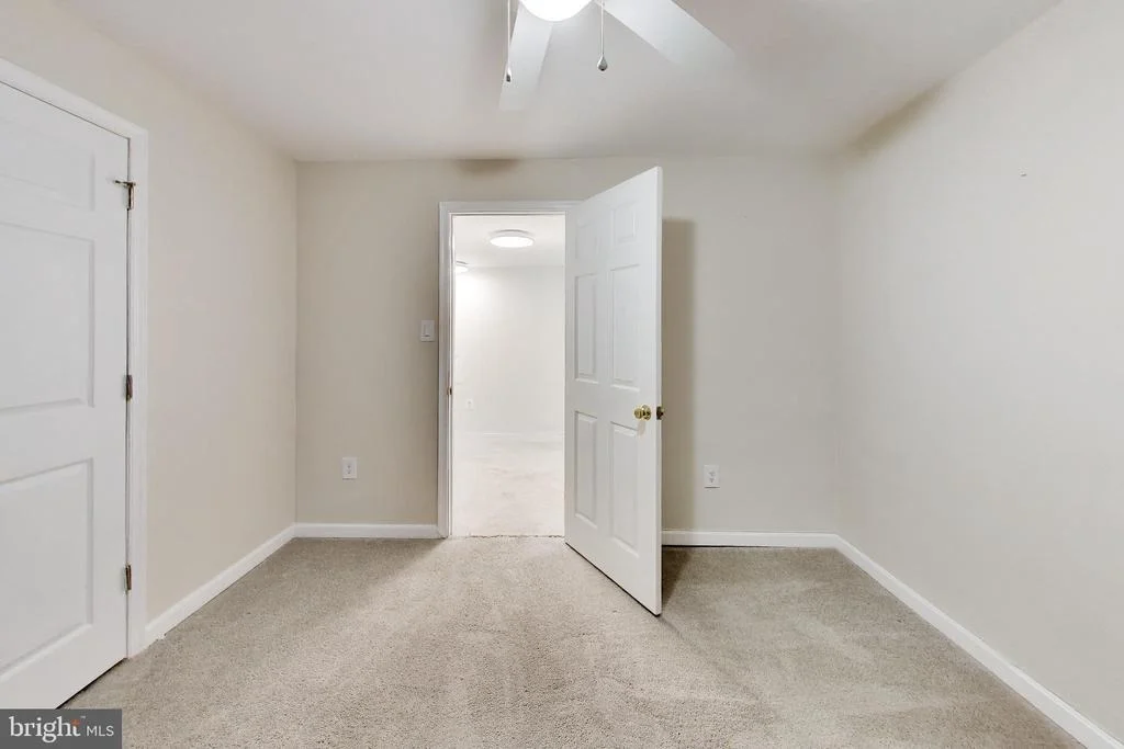 Photo of 715 CALVERT LANE