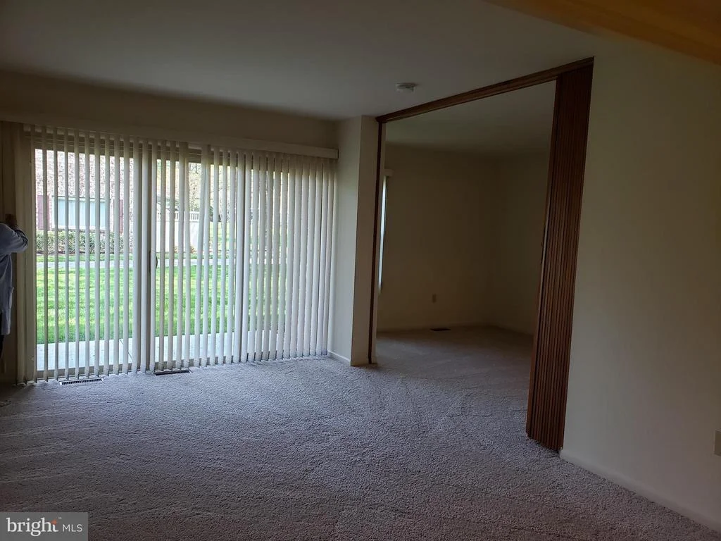 Photo of Unit 71B at 3600 GLENEAGLES DRIVE