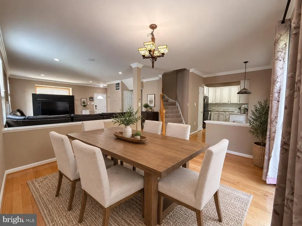 Photo of 22597 MAISON CARREE SQUARE
