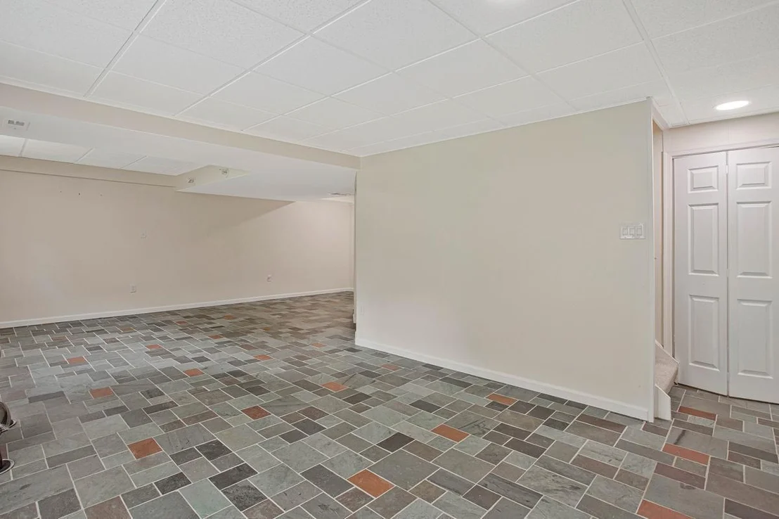 Photo of 8070 NURSERY ROAD