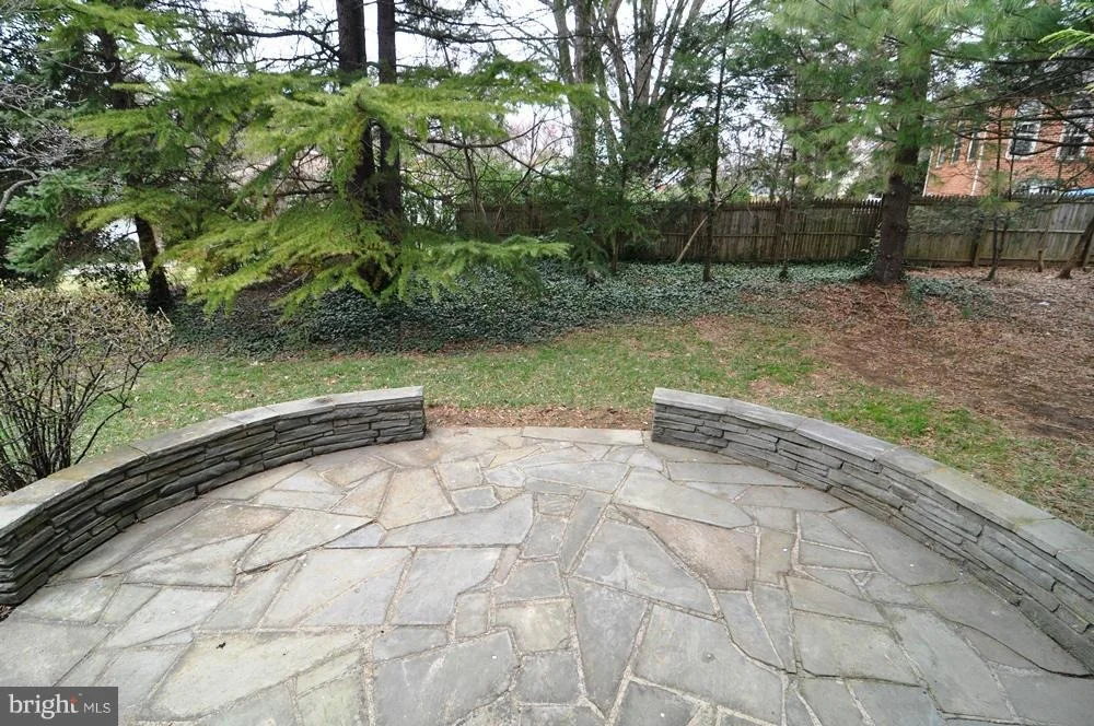 Photo of 6504 DRYDEN DRIVE