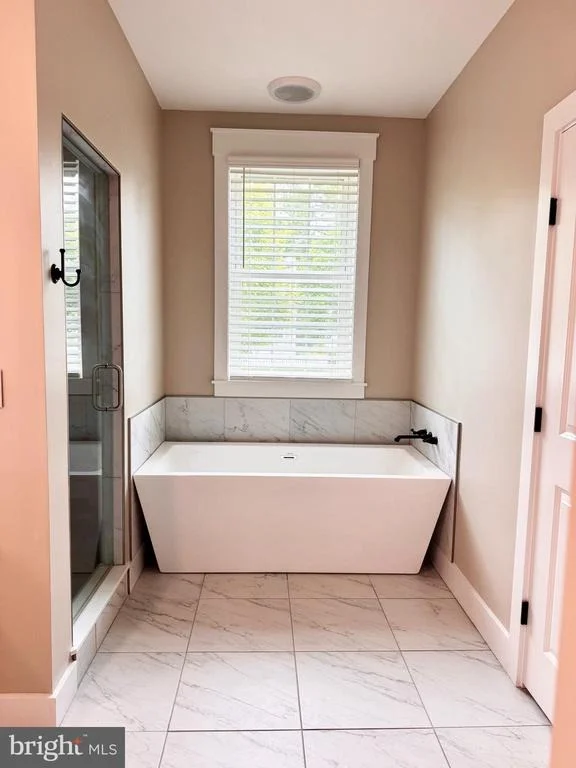Photo of 1222 CARROLLTON LANE