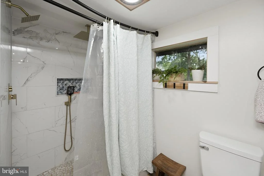 Photo of 104 D STREET