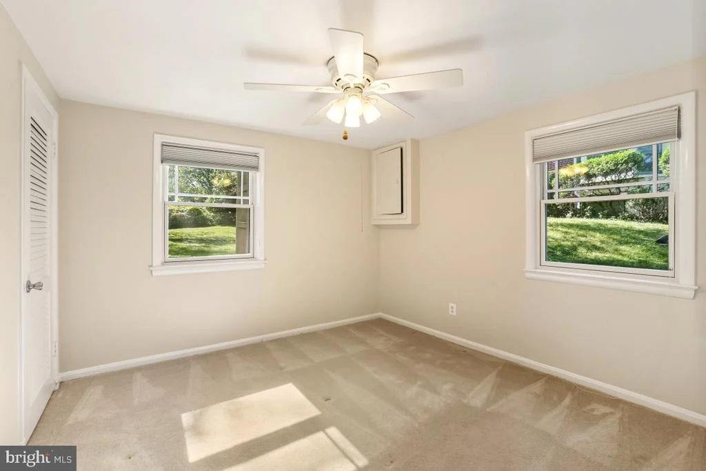 Photo of 418 NEALE COURT