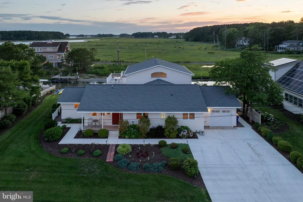 Photo of 13 VENETIAN DRIVE