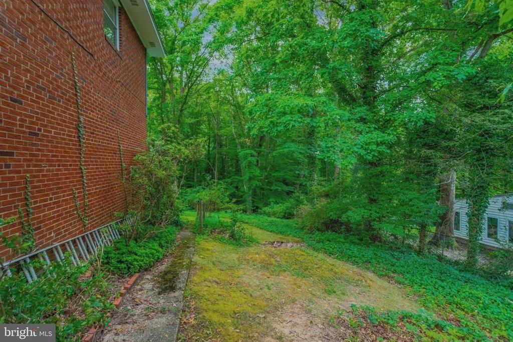 Photo of 9809 ASHBY ROAD
