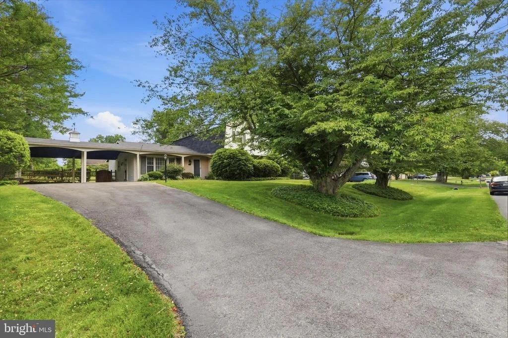 Photo of 3710 QUEEN MARY DRIVE