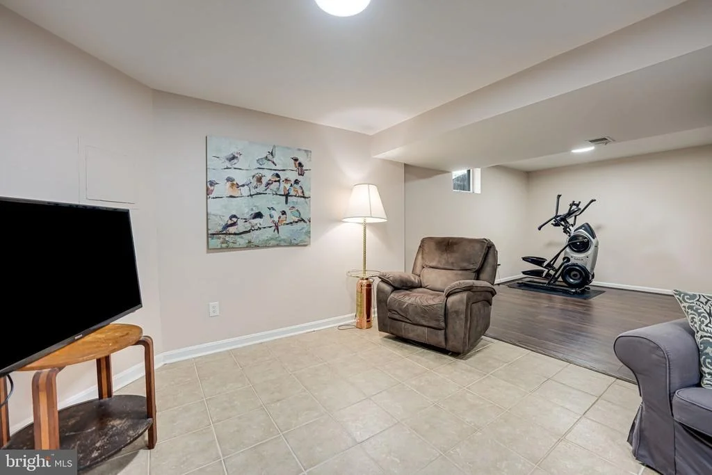 Photo of 15198 HOLLEYSIDE DRIVE