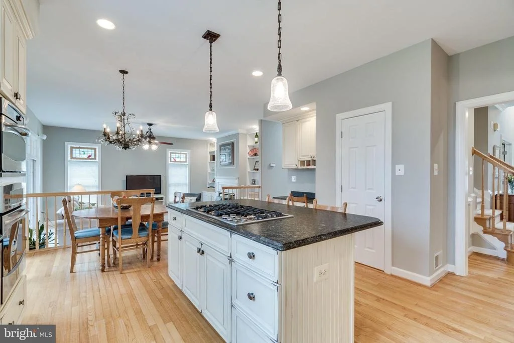 Photo of 9827 FIVE OAKS ROAD