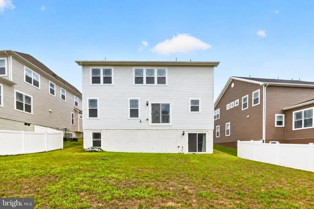 Photo of 4294 SHAKESPEARE CIRCLE