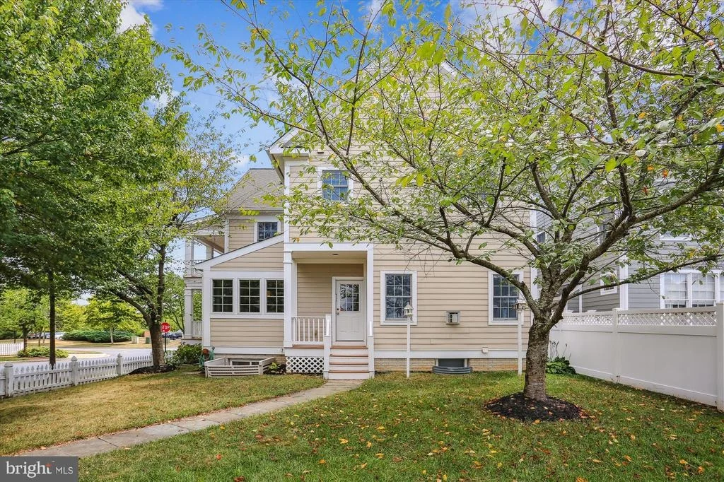 Photo of 3824 CARRIAGE HILL DRIVE